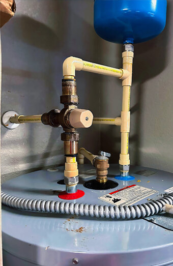 https://kewdalehotwater.com.au/uploads/2025/06/gas-hot-water-system-35892.jpg