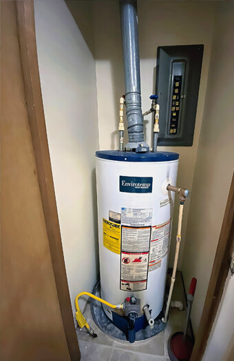 https://kewdalehotwater.com.au/uploads/2025/06/gas-hot-water-system-40702.jpg