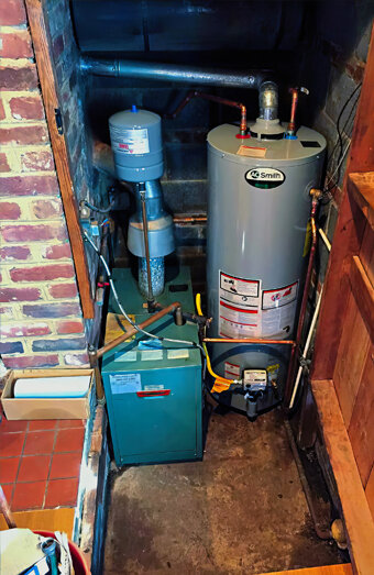 https://kewdalehotwater.com.au/uploads/2025/06/gas-hot-water-system-50310.jpg