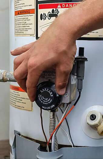 https://kewdalehotwater.com.au/uploads/2025/06/hot-water-servicing-68760.jpg
