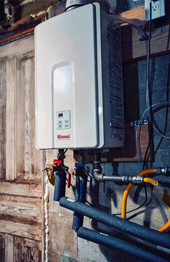 https://kewdalehotwater.com.au/uploads/2025/06/hot-water-servicing-84983.jpg
