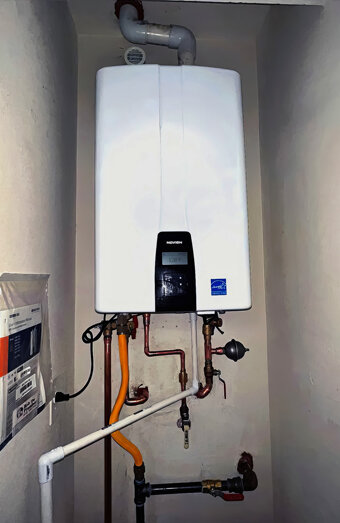 https://kewdalehotwater.com.au/uploads/2025/06/thermostatic-water-systems-37047.jpg